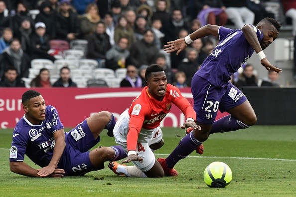 Hàng thải Arsenal ghi bàn quyết định, Monaco đánh rơi 3 điểm đáng tiếc - Bóng Đá