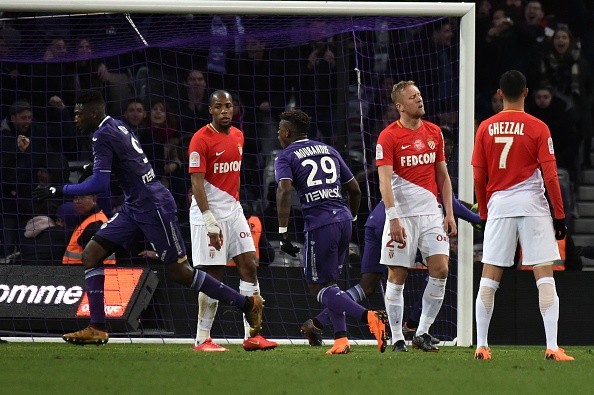 Hàng thải Arsenal ghi bàn quyết định, Monaco đánh rơi 3 điểm đáng tiếc - Bóng Đá