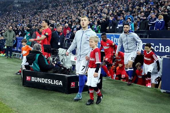 'Juventus' giúp Schalke chiếm ngôi Dortmund - Bóng Đá