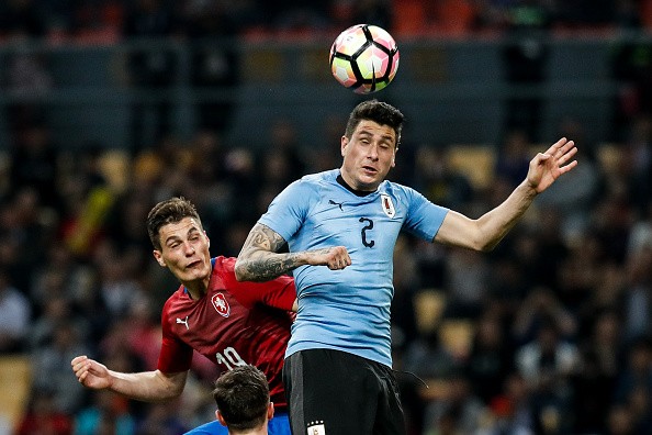 Siêu phẩm 'ngã bàn đèn', Cavani hẹn Bale tại chung kết - Bóng Đá