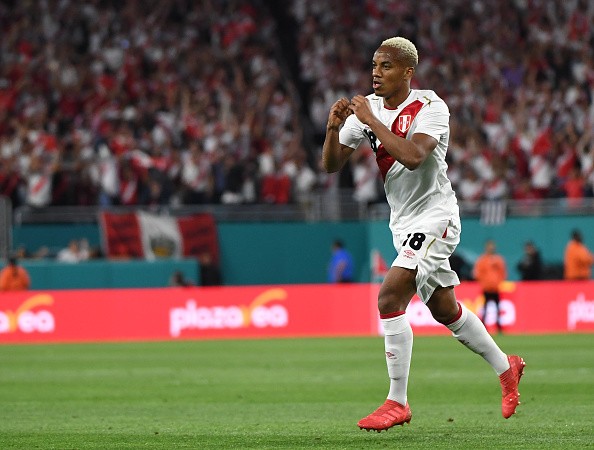 Hàng thủ 'mơ ngủ', Modric bất lực trên đất Mỹ - Bóng Đá