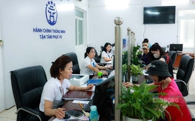 Mới đây, Bộ Nội vụ đã đề xuất nâng mức lương cơ sở lên 2,53 triệu đồng/tháng, dự kiến áp dụng từ ngày 1/7/2026.


