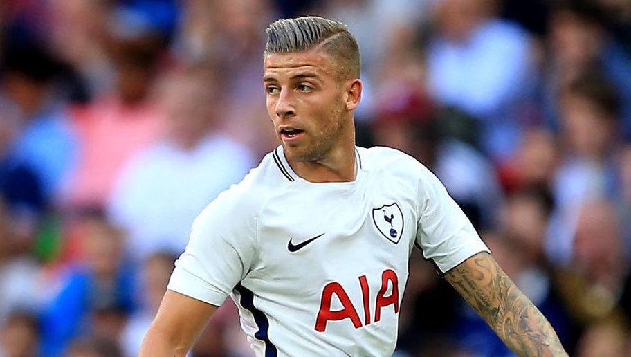 Barcelona để mắt đến trung vệ thép của Tottenham - Bóng Đá