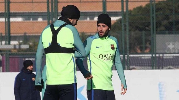 Luis Enrique lý giải nguyên nhân tiếp tục 'bỏ rơi' Aleix Vidal - Bóng Đá
