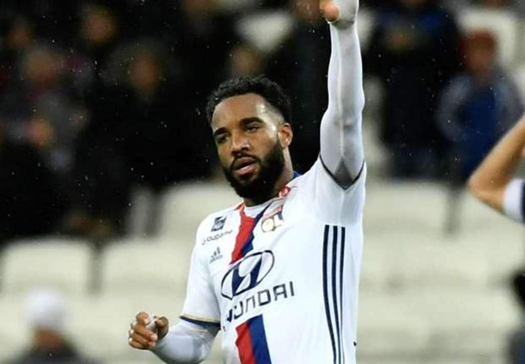 'Đại gia' bí ẩn chi 70 triệu euro cho Lacazette - Bóng Đá