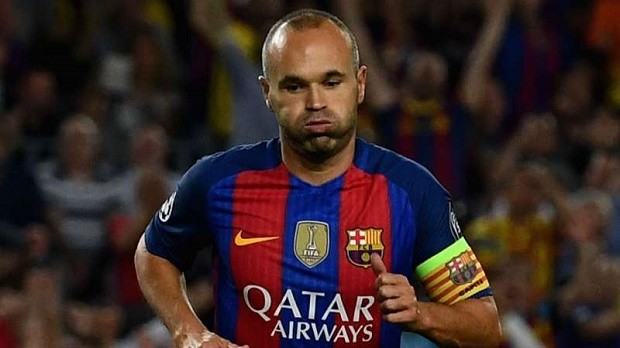 Luis Enrique: Chẳng ai có quyền quyết định tương lai Iniesta - Bóng Đá