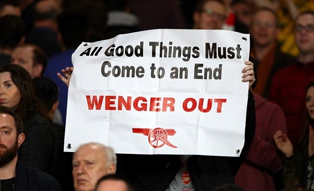 Chùm ảnh: CĐV Arsenal lại biểu tình dữ dội đòi Wenger ra đi - Bóng Đá