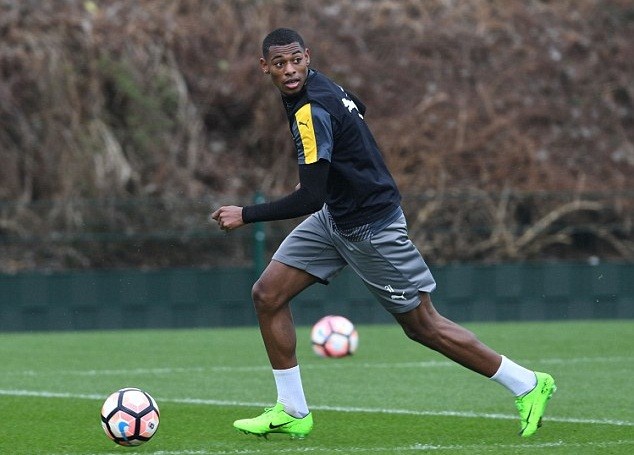 Ảnh tập luyện Arsenal - Bóng Đá
