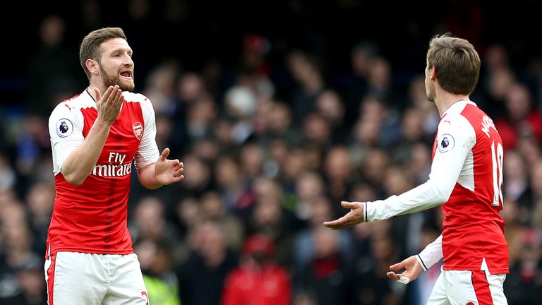 Góc nhìn: Chelsea 'cáo già', Arsenal thiếu khôn ngoan - Bóng Đá