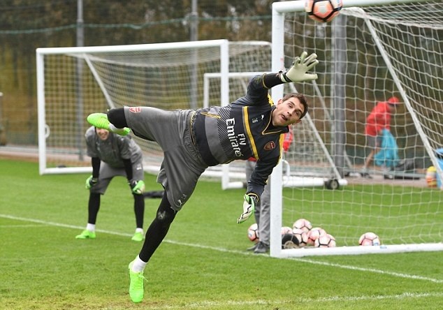 Ảnh tập luyện Arsenal - Bóng Đá