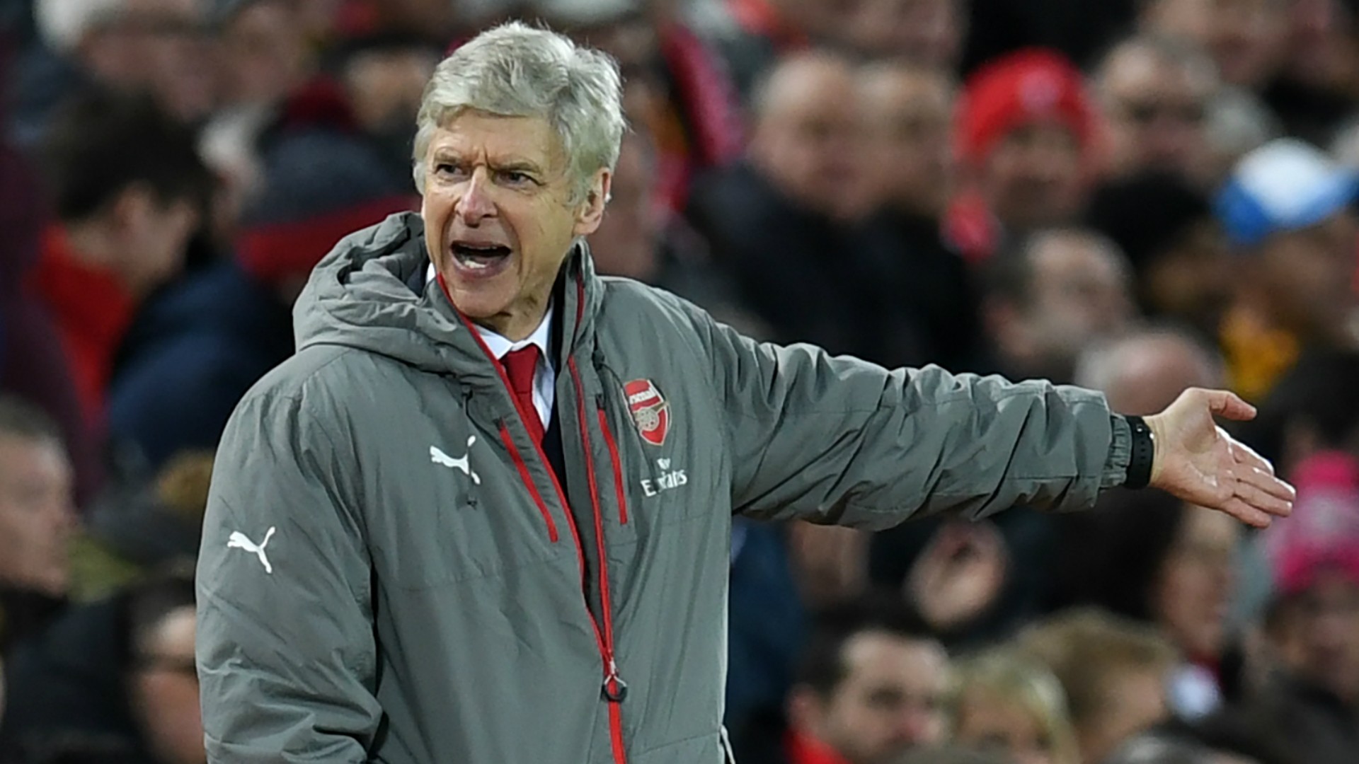 HLV Wenger giải thích lí do để Alexis Sanchez dự bị - Bóng Đá