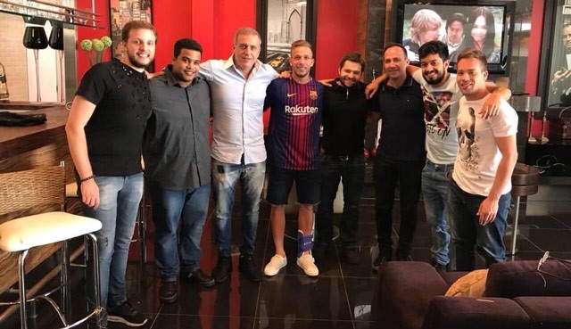 barca sắp chính thức đạt thỏa thuận với Arthur Melo - Bóng Đá