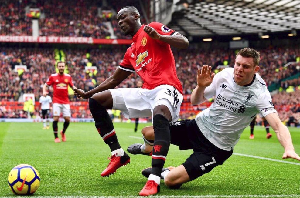 Ghi siêu phẩm phản lưới nhà, Eric Bailly bị cả đội trêu chọc - Bóng Đá