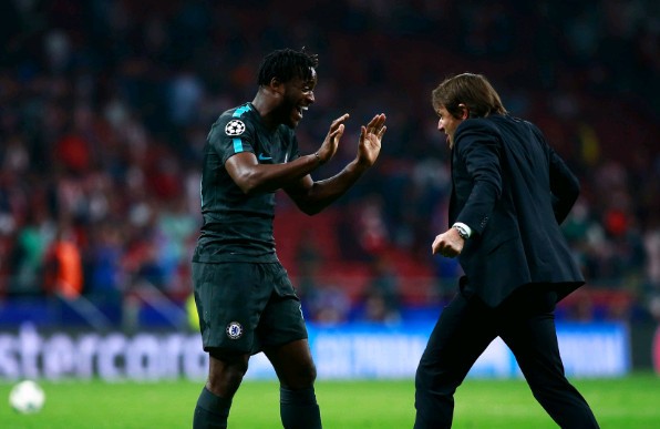 Conte LÊN TIẾNG về tương lai Batshuayi - Bóng Đá
