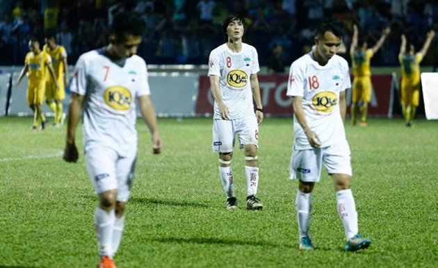 Nghe lời bầu Đức, HAGL đã sẵn sàng bỏ V.League từ vòng 4 - Bóng Đá