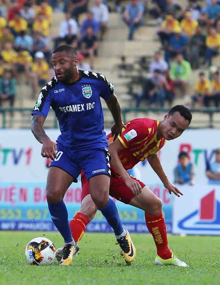 Nghẹt thở vượt qua Nam Định, B.Bình Dương lên đỉnh V-League 2018 - Bóng Đá