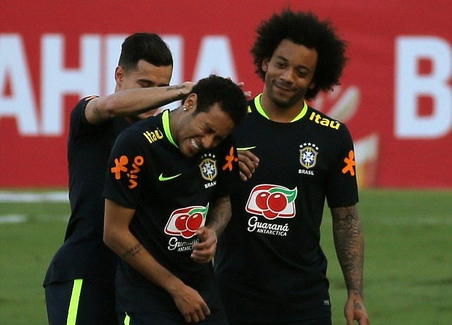 Ảnh tập luyện Brazil - Bóng Đá