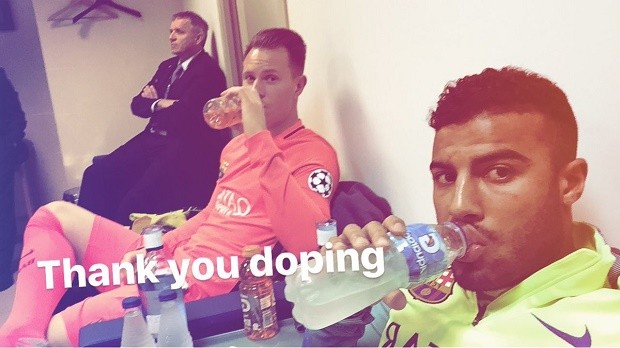 Đại thắng PSG, sao Barca bất ngờ bị kiểm tra doping - Bóng Đá