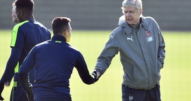 Bị đồn mâu thuẫn Sanchez, Wenger đáp trả - Bóng Đá