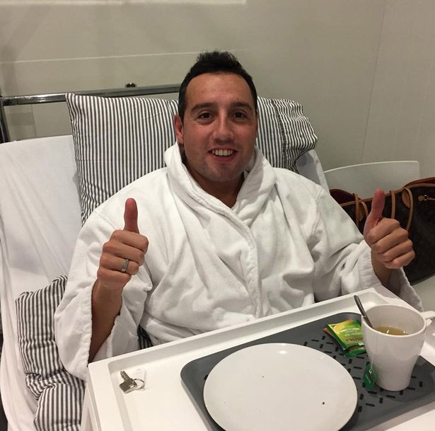 NÓNG: Cazorla nghỉ hết mùa, fan Arsenal chỉ biết khóc than - Bóng Đá