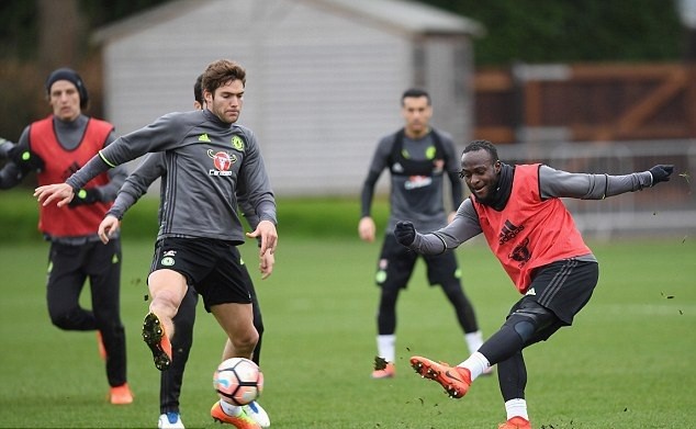 Chùm ảnh Chelsea tập luyện - Bóng Đá