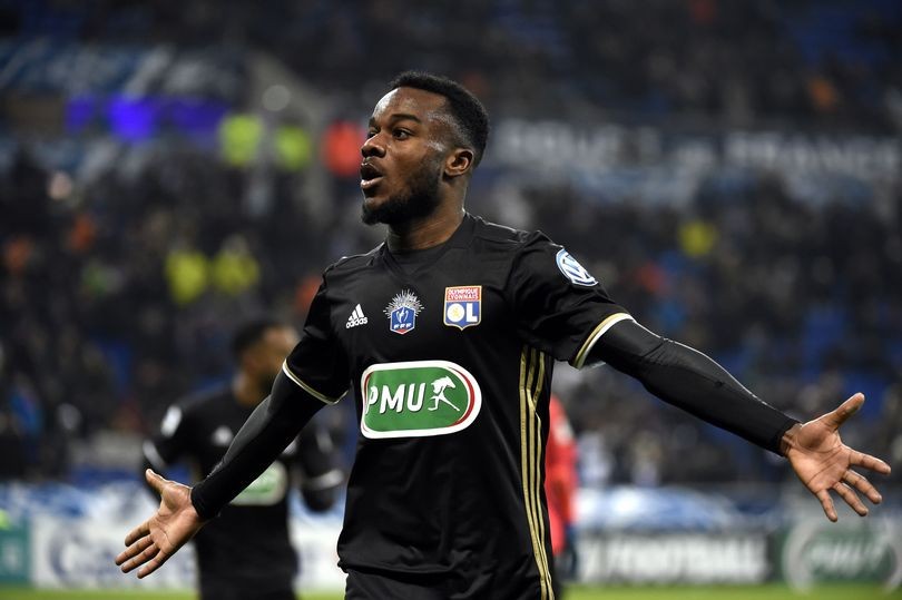 Liverpool phát cuồng vì tiền đạo Lyon, không phải Lacazette - Bóng Đá