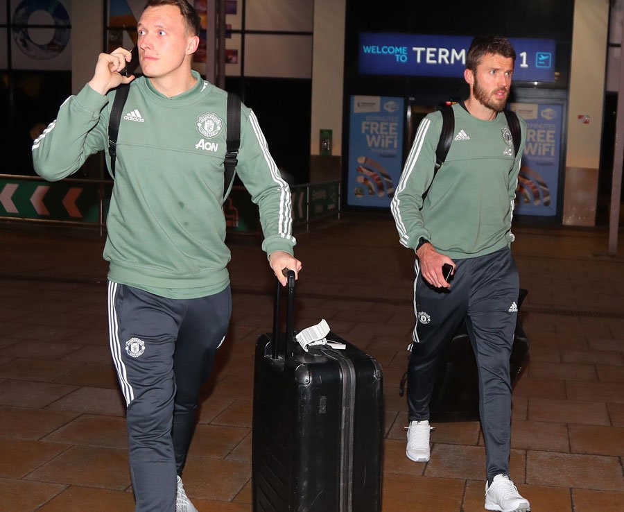 Dàn sao Man Utd trở về từ Dubai, sẵn sàng hạ Stoke City - Bóng Đá