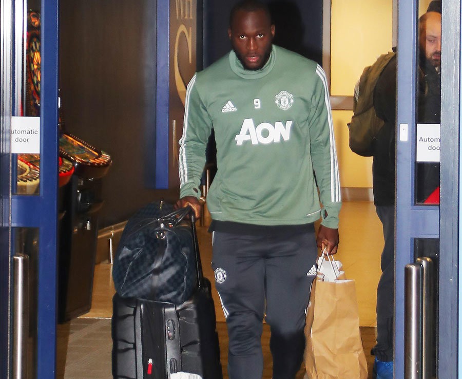 Dàn sao Man Utd trở về từ Dubai, sẵn sàng hạ Stoke City - Bóng Đá