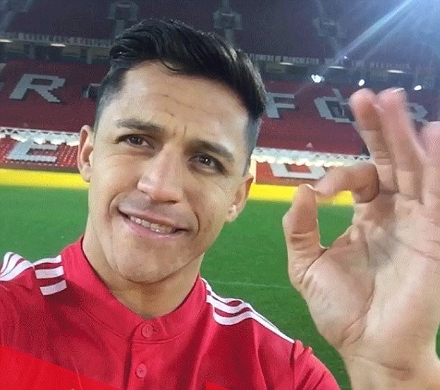 10 cầu thủ hưởng lương cao nhất thế giới: Sanchez tận thứ 4 - Bóng Đá