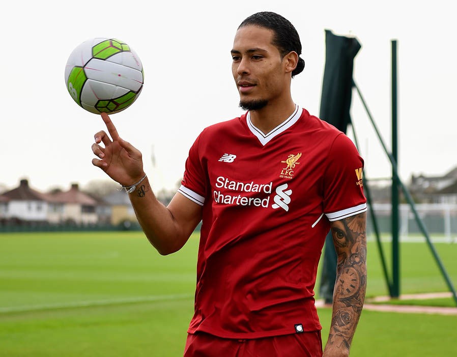 Van Dijk tươi rói nhìn đồng đội hạ nhục Man City lần đầu tiên - Bóng Đá