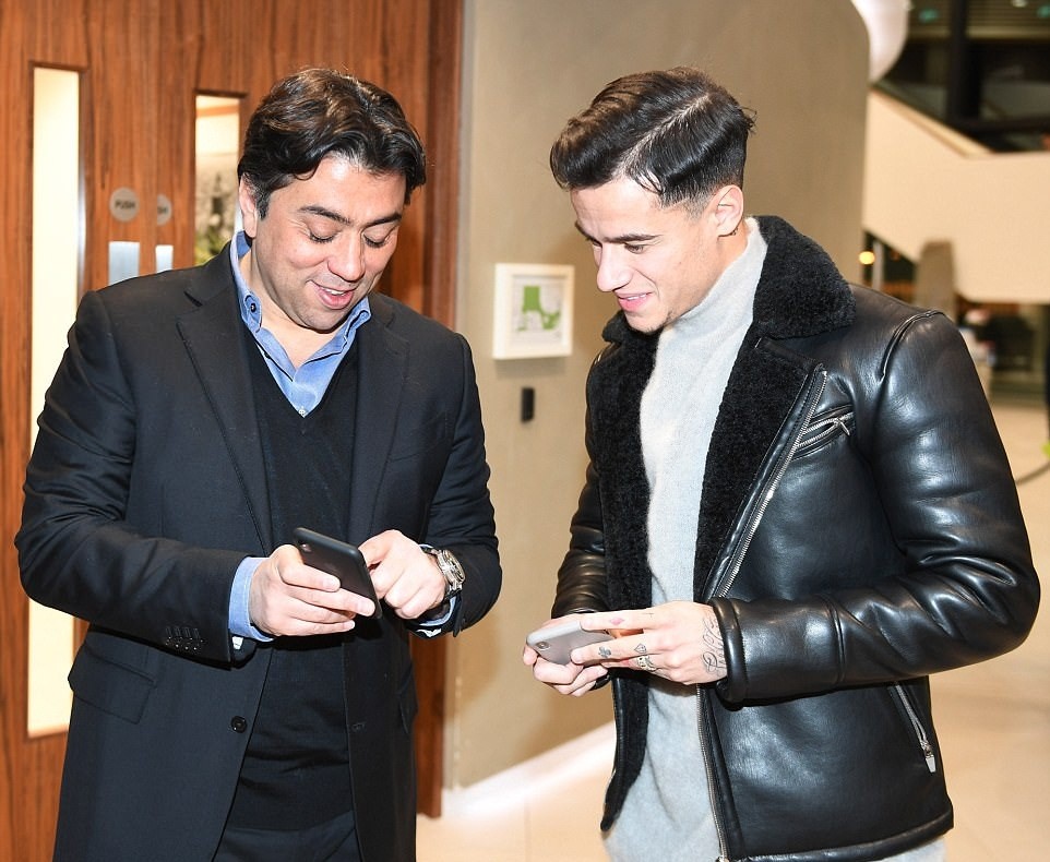 Hành trình Coutinho sang Barca qua ảnh - Bóng Đá