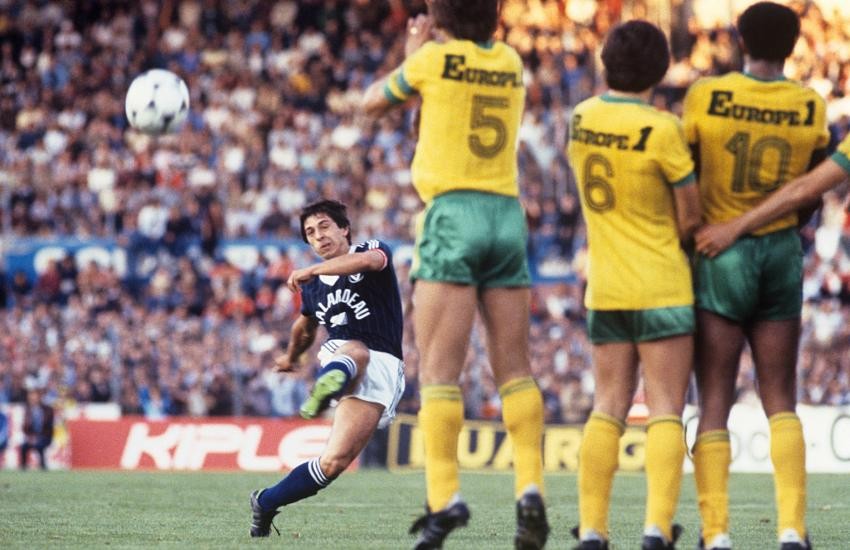 Những 'sát thủ' săn bàn làm rạng danh lịch sử Ligue 1 là ai? - Bóng Đá