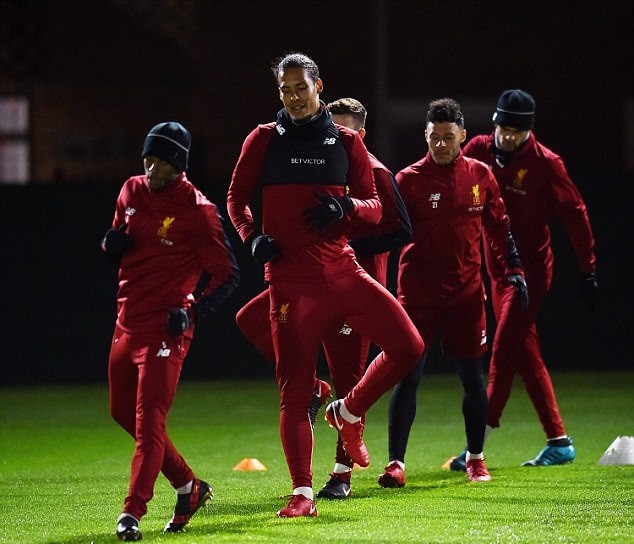 Liverpool tập có Van Dijk - Bóng Đá