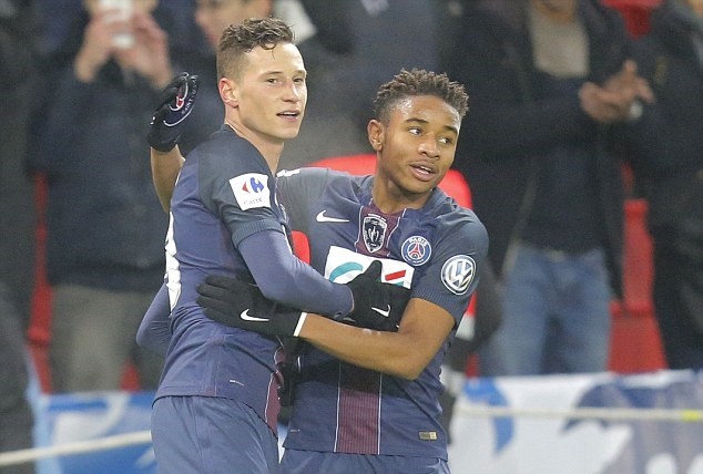Ra mắt ấn tượng, Draxler được HLV Emery khen ngợi hết lời - Bóng Đá