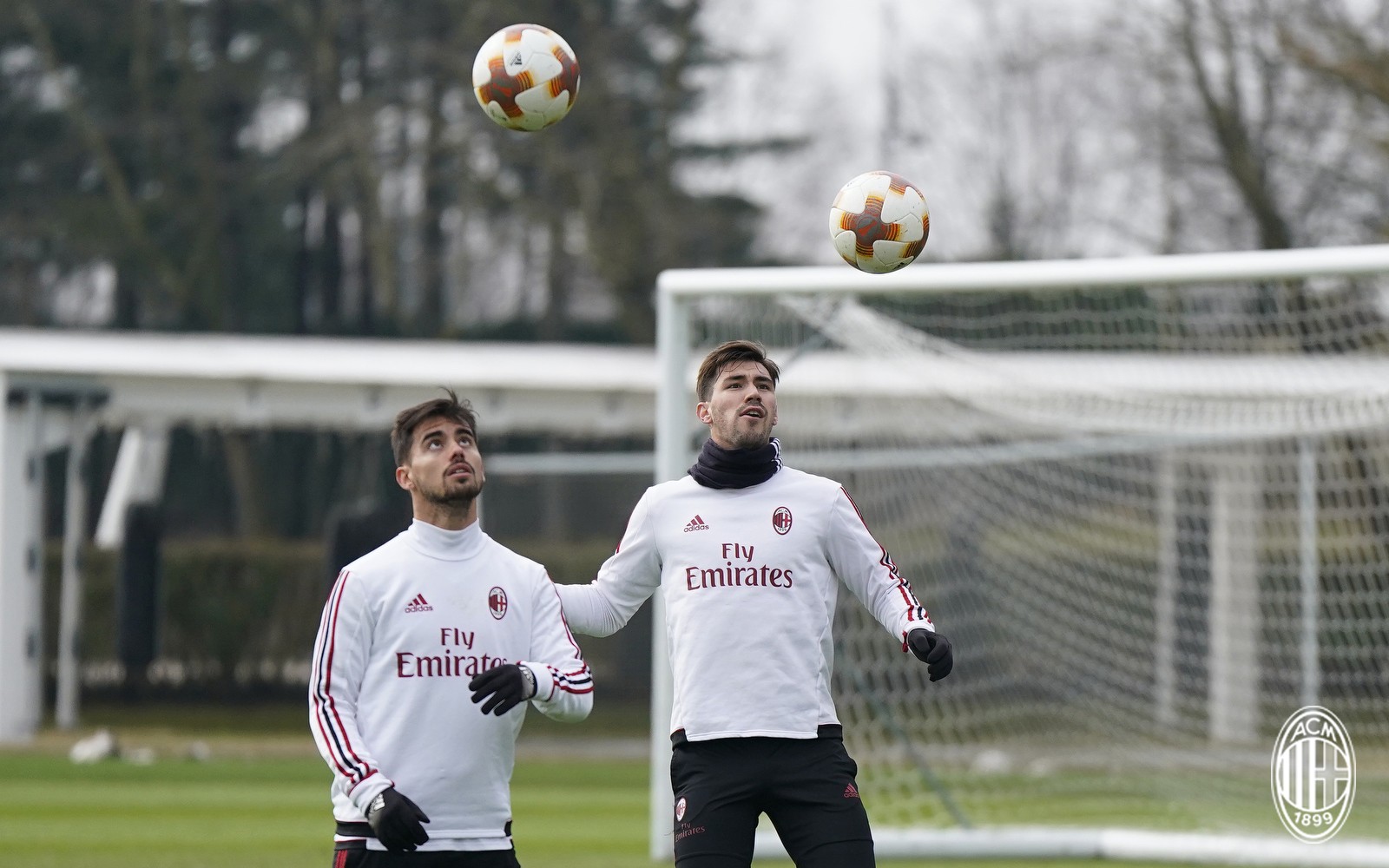Milan tích cực 'làm nóng', chờ đẩy Arsenal xuống vực sâu - Bóng Đá