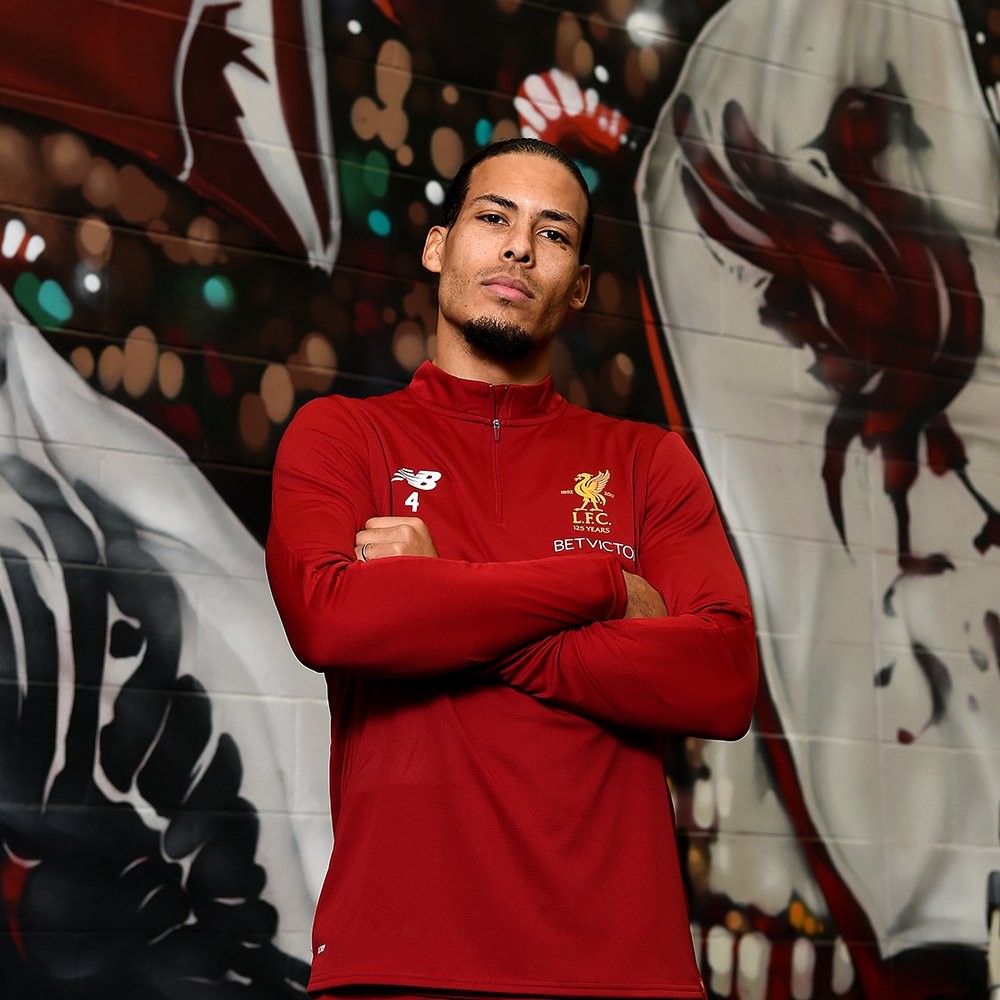 Van Dijk rạng rỡ trong ngày ra mắt CHÍNH THỨC - Bóng Đá