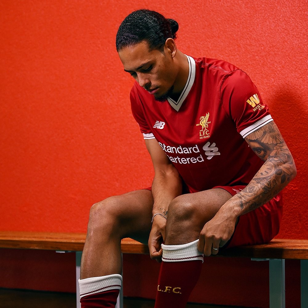 Van Dijk rạng rỡ trong ngày ra mắt CHÍNH THỨC - Bóng Đá