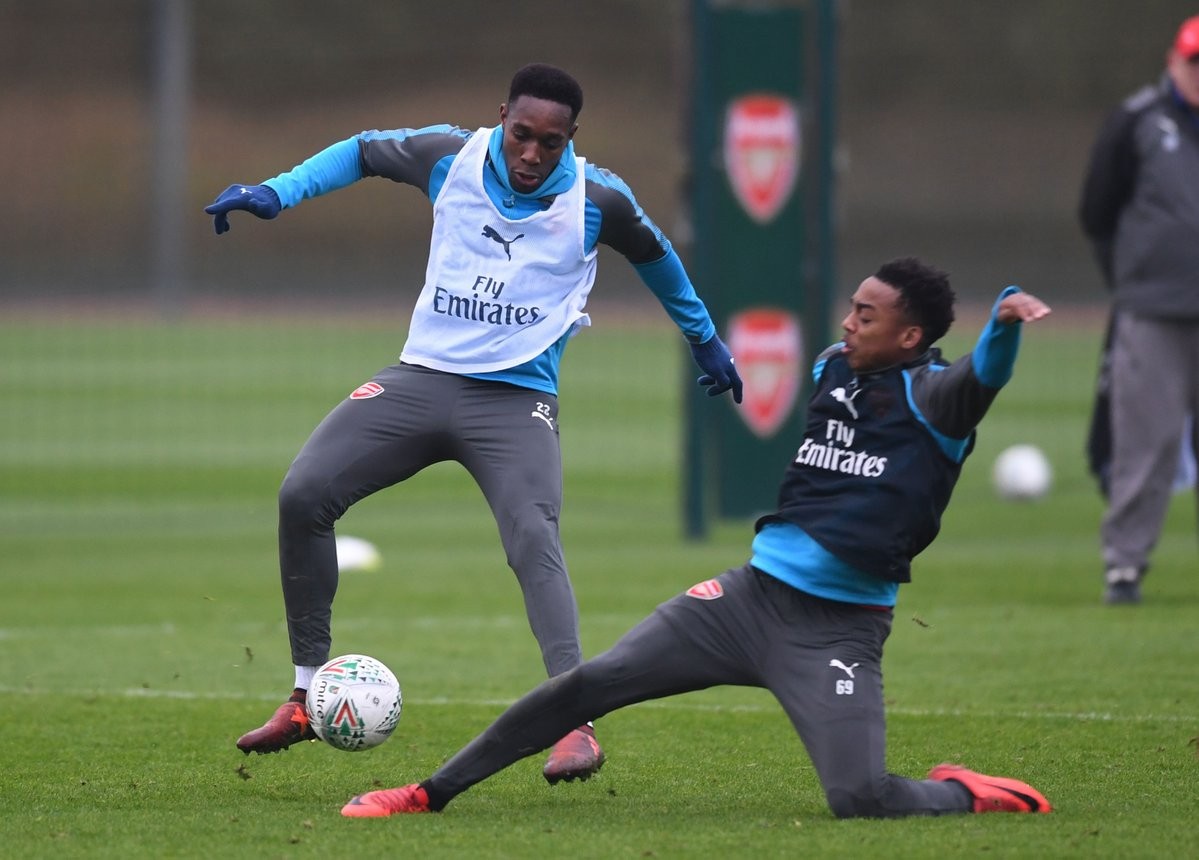 Sắp rời Arsenal, Sanchez vẫn hùng hục tập luyện - Bóng Đá