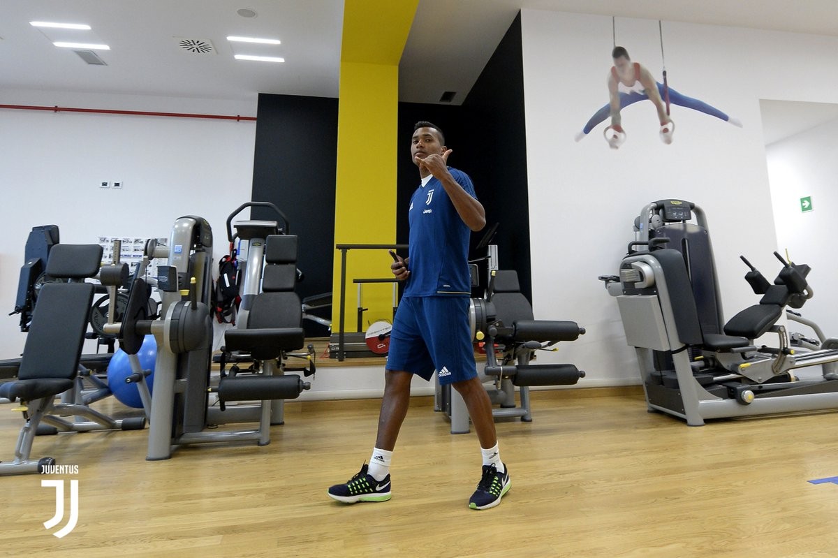 Juventus tập luyện - Bóng Đá