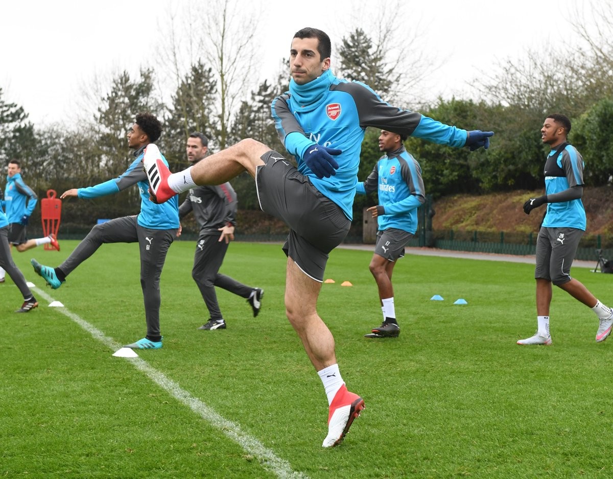 Henrikh Mkhitaryan mặc áo số 7, tập buổi đầu cùng Arsenal - Bóng Đá