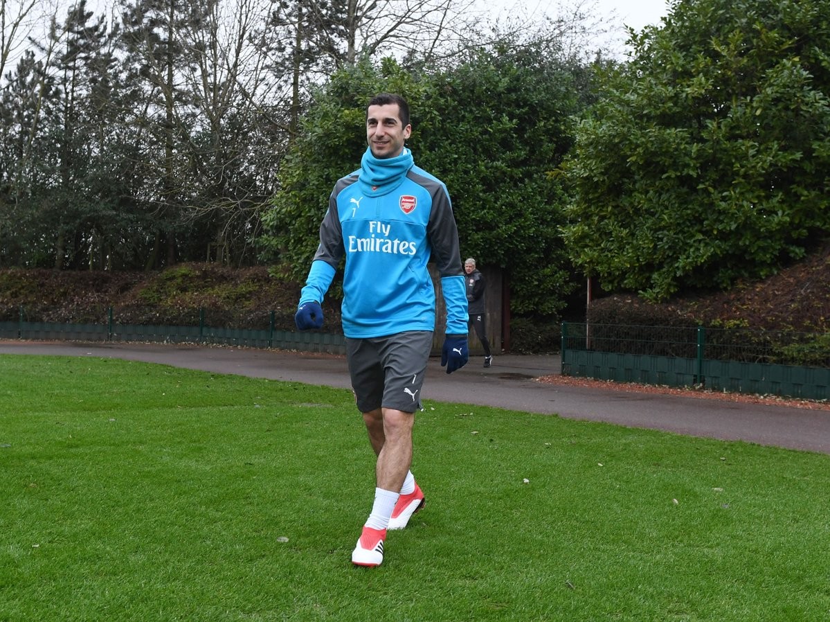 Henrikh Mkhitaryan mặc áo số 7, tập buổi đầu cùng Arsenal - Bóng Đá