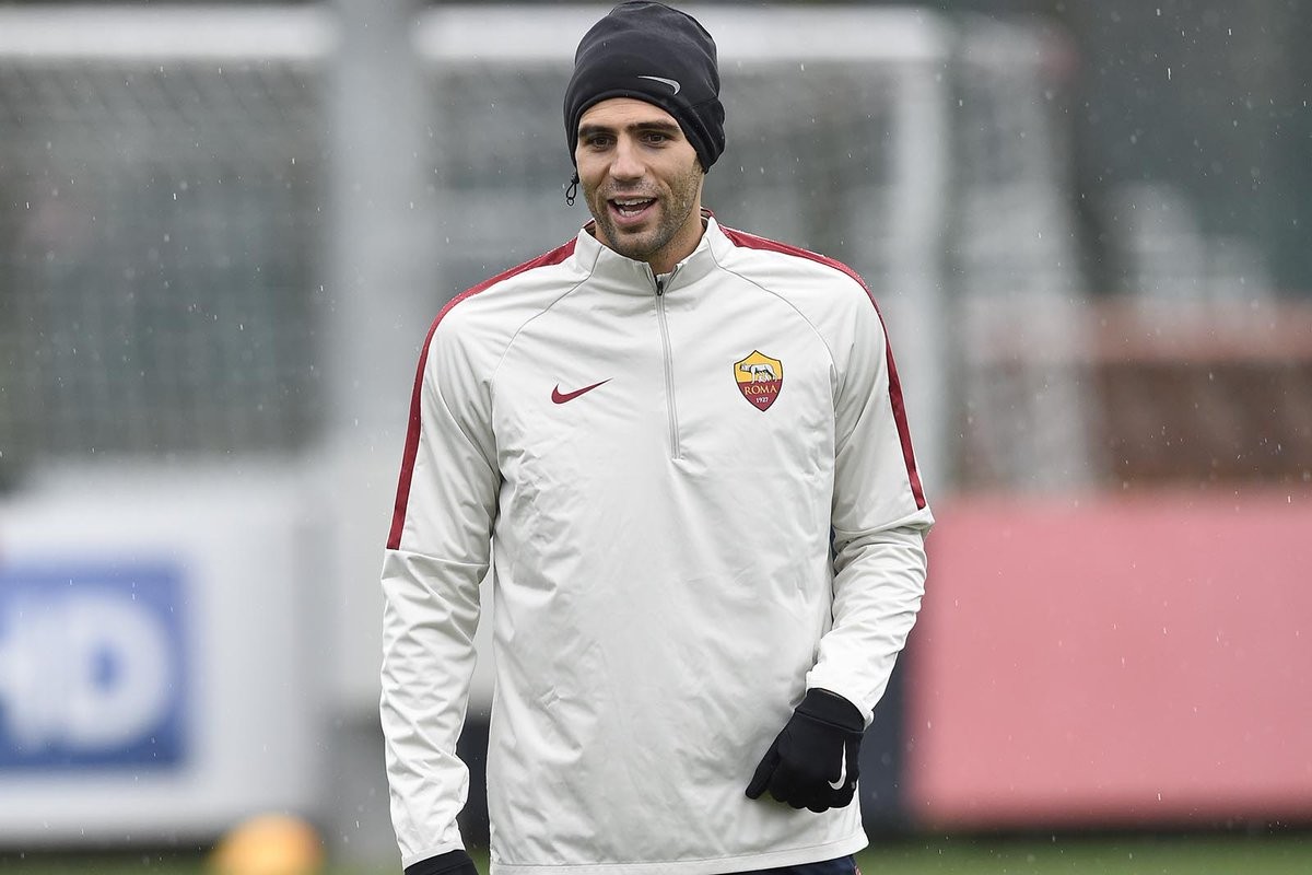 Hăng hái tập luyện, Roma quyết chặn đứng đà hồi sinh của Milan - Bóng Đá