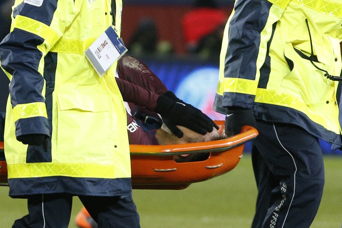CỰC NÓNG: Chấn thương nặng, Neymar vắng đại chiến với Real - Bóng Đá