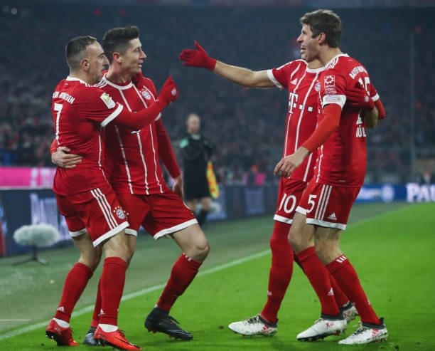 Tân binh tỏa sáng, Bayern vất vả vượt qua Wolfsburg - Bóng Đá