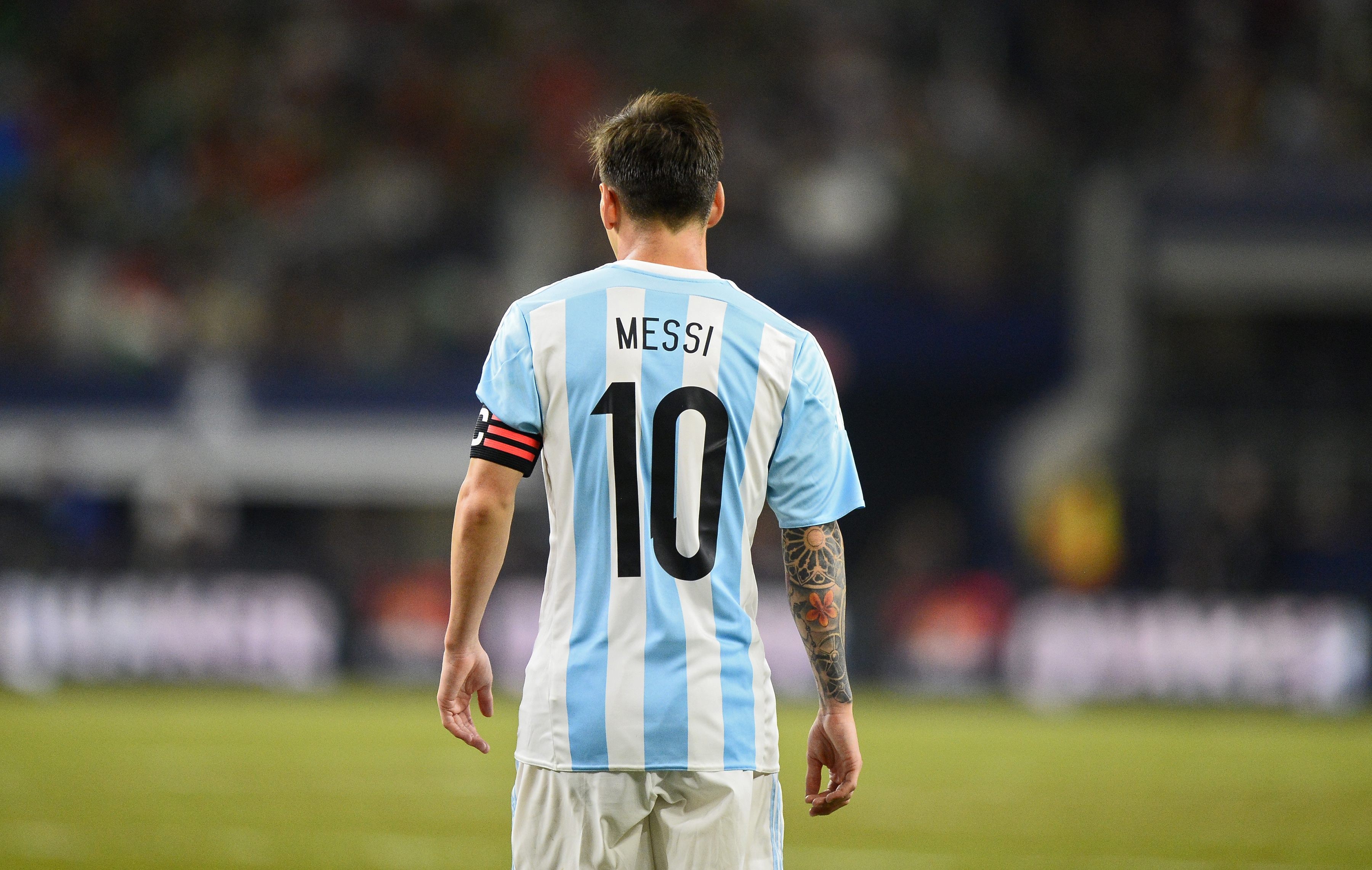 Messi đã sai khi trở lại ĐT Argentina? - Bóng Đá