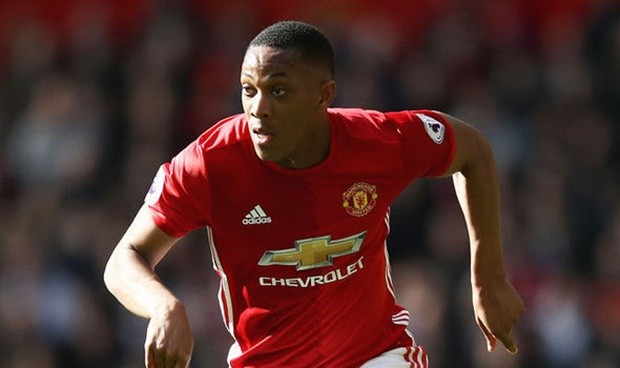 Đội hình tệ nhất vòng 30 NHA: 'Song sát' Martial - Lukaku - Bóng Đá