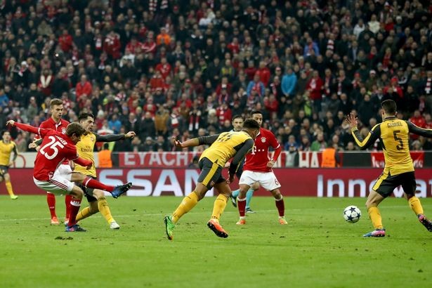 Bayern Munich hủy diệt Arsenal, 9 sự thật điên rồ nhất - Bóng Đá