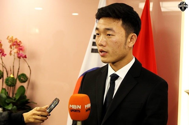 Những hình ảnh độc đáo của Xuân Trường ở Gangwon FC - Bóng Đá