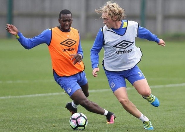 Hung thần Tom Davies của Man City đêm qua, anh là ai? - Bóng Đá