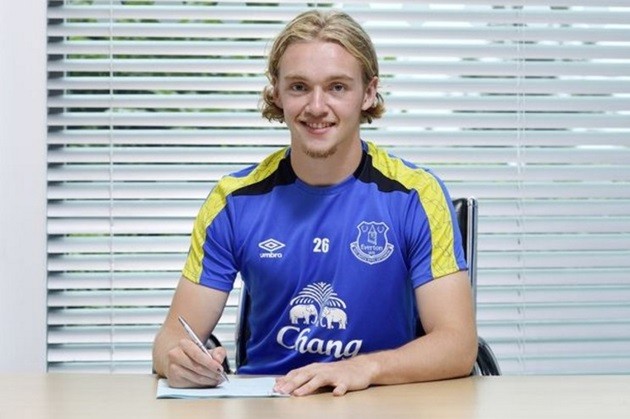 Hung thần Tom Davies của Man City đêm qua, anh là ai? - Bóng Đá